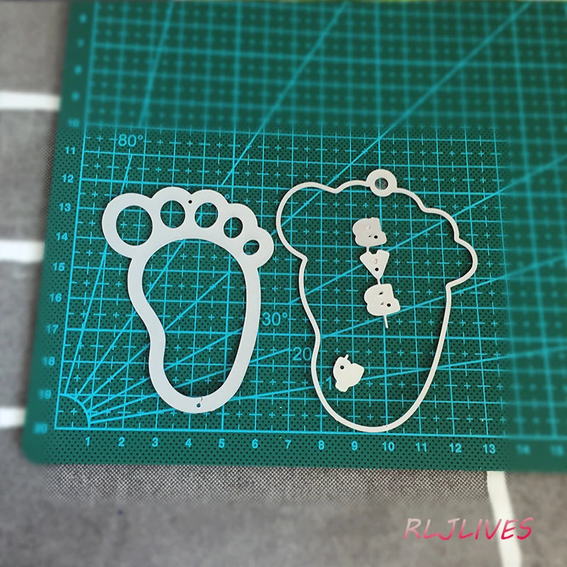 Baby Foot Cute Shaker Metal Cutting Dies Stencil for DIY Scrapbooking Stamp/photo album Decorative Embossing DIY Paper Cards