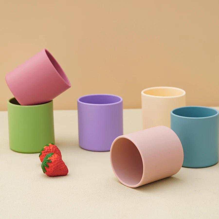 1PCS Baby Silicone Sports Cup Portable Baby Tableware Solid Color Baby Water Bottle Leakproof Baby Sippy Cups Kids Flip Lid Cup