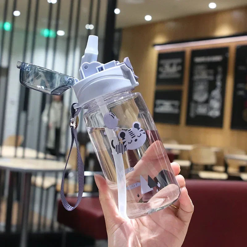 550ml Kids Sippy Cup Water Bottles Creative Cartoon Feeding with Straws and Lids Spill Proof Portable Toddlers Beverage Cups