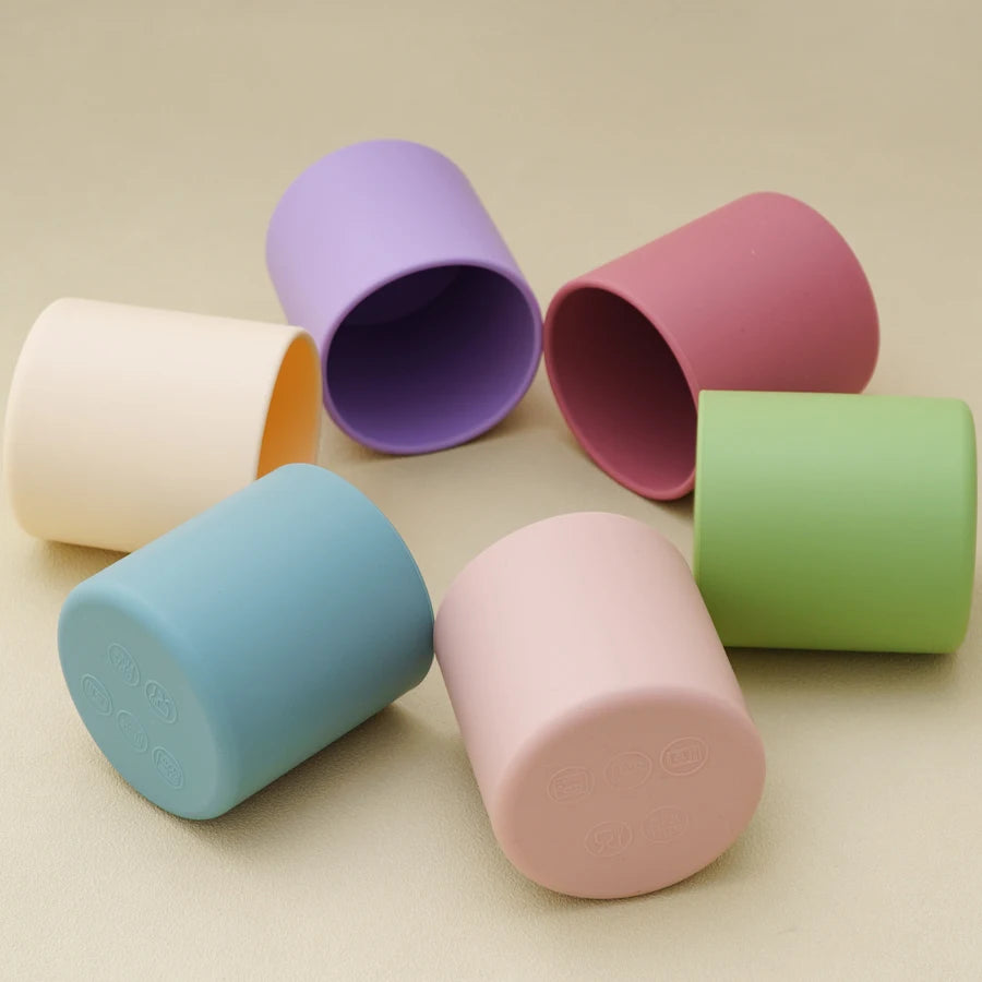 1PCS Baby Silicone Sports Cup Portable Baby Tableware Solid Color Baby Water Bottle Leakproof Baby Sippy Cups Kids Flip Lid Cup