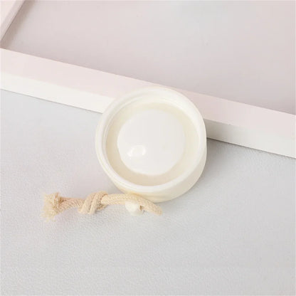 Small Daisy Frosted Plastic Mug, Portable Transparent Travel Tea Cup, Cute BPA-Free Water Bottle for Outdoor Use