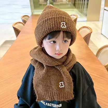 2024 New Fashion Warm Hat Scarf Set for Kids Boy Girl Chic Cartoon Bear Knitted Hat Scarf Autumn Winter Warm Beanie Scarf Set